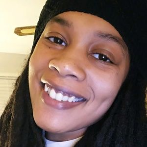 Meet your Posher, Rayven